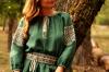 Неймовірно жіночна довга сукня зеленого відтінку  Модель: П16/7-236 фото 3