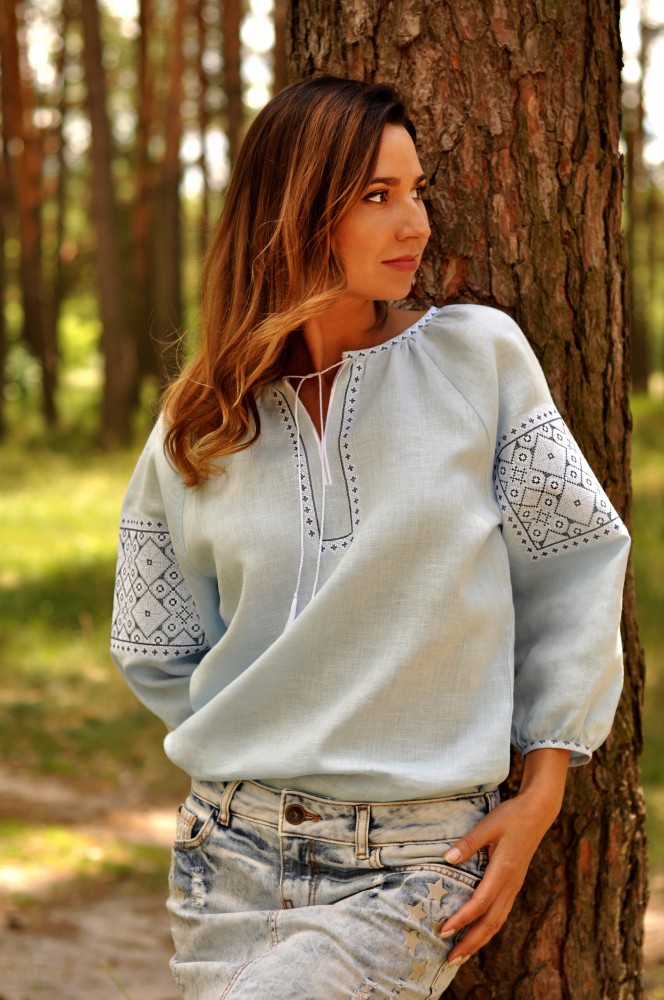Комплект вишиванок - чоловіча сорочка і жіноча блуза ніжно-блакитного кольору Модель: М07к-271 иЖ16/7-271 фото 3