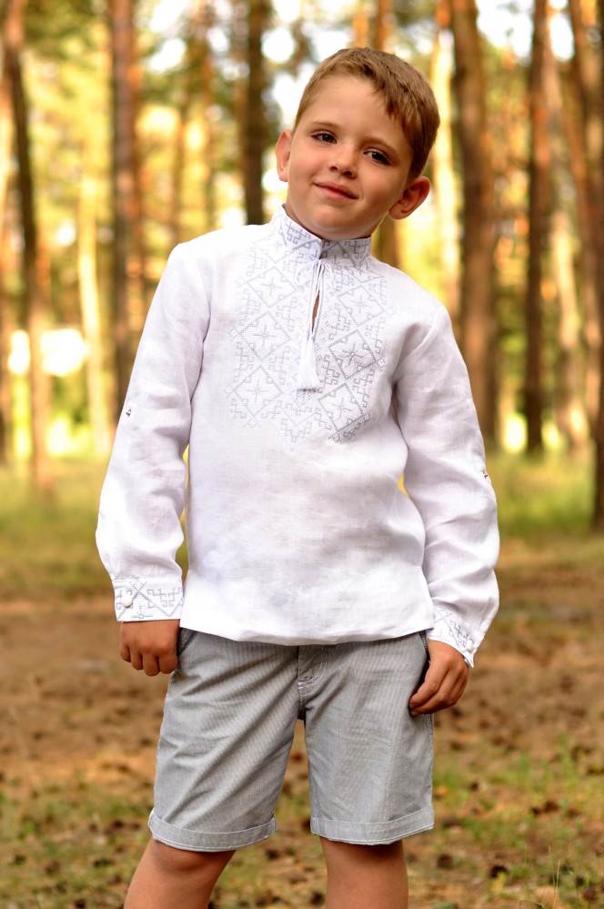 Вишиванка дитяча для хлопчика з натурального льону вишита "білим по білому" з сірою ниткою Модель: ДМ01/1-211 фото 1