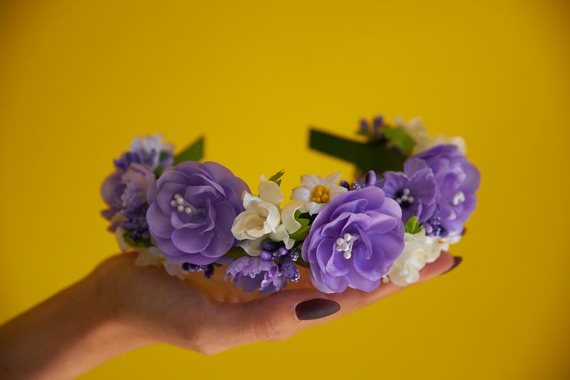 Віночок з фіолетовими квітами фото 1