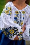 Вишиванка для дівчинки з натуральної тканини "Мавочка" (синьо жовта) фото 2