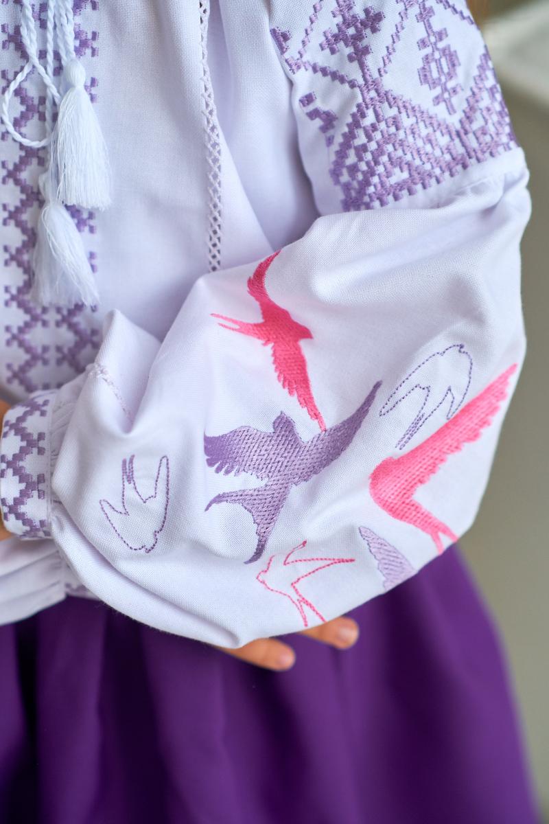 Ніжна вишиванка  з натуральної тканини для дівчаток "Ластівка" (кольорові) фото 3