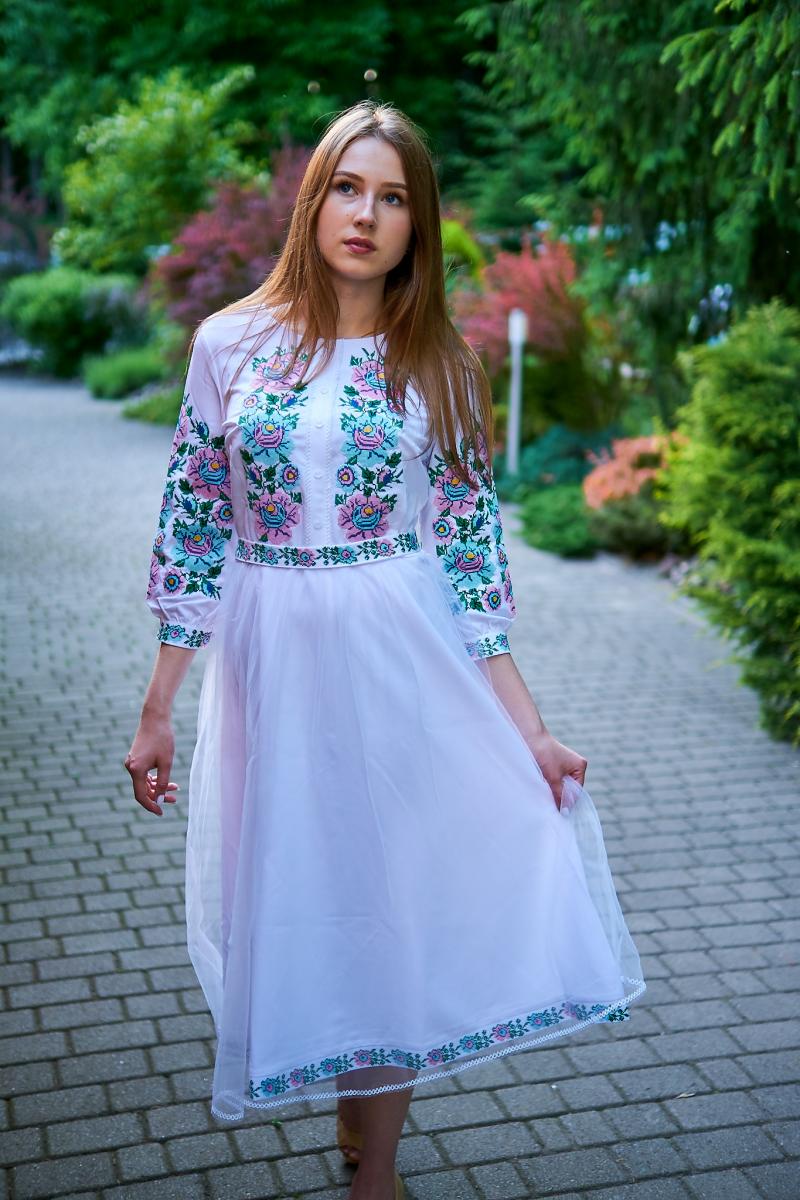 Жіноча вишита сукня з євросіткою "Квітана"