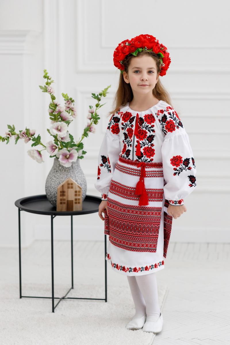 Білосніжна сукня з натуральної тканини для дівчинки "Троянди червоні" від ТМ "КАЛИНА" фото 1