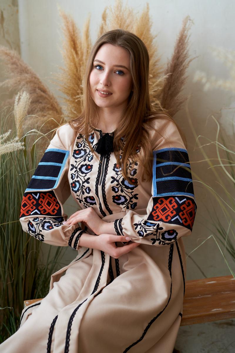 Неймовірна жіноча сукня з домотканого полотна "Борщівський колорит" 