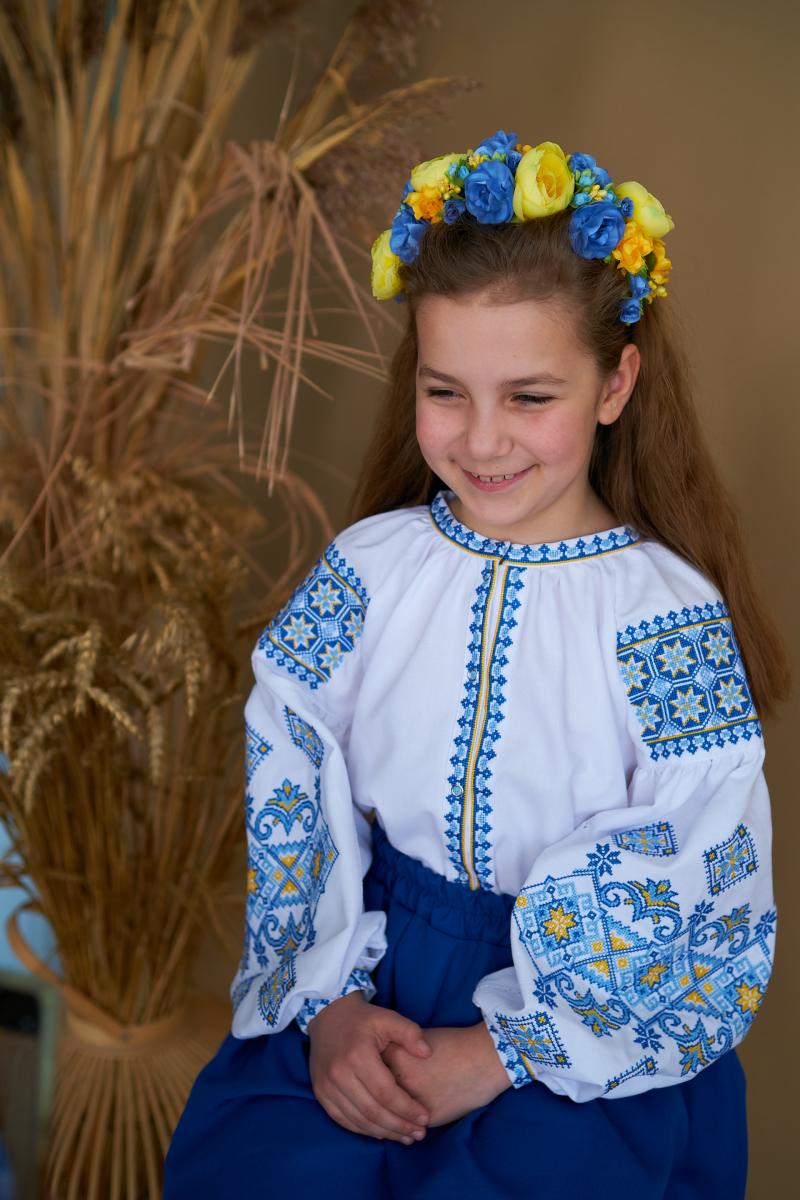 Вишиванка для дівчинки з натуральної тканини "Класика" (патріотична) від ТМ "Калина" фото 1