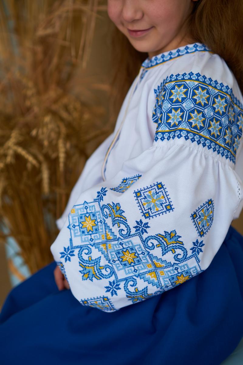 Вишиванка для дівчинки з натуральної тканини "Класика" (патріотична) від ТМ "Калина" фото 2
