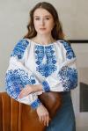 Стильна жіноча вишиванка з натуральної тканини "Родина" ( синя вишивка )