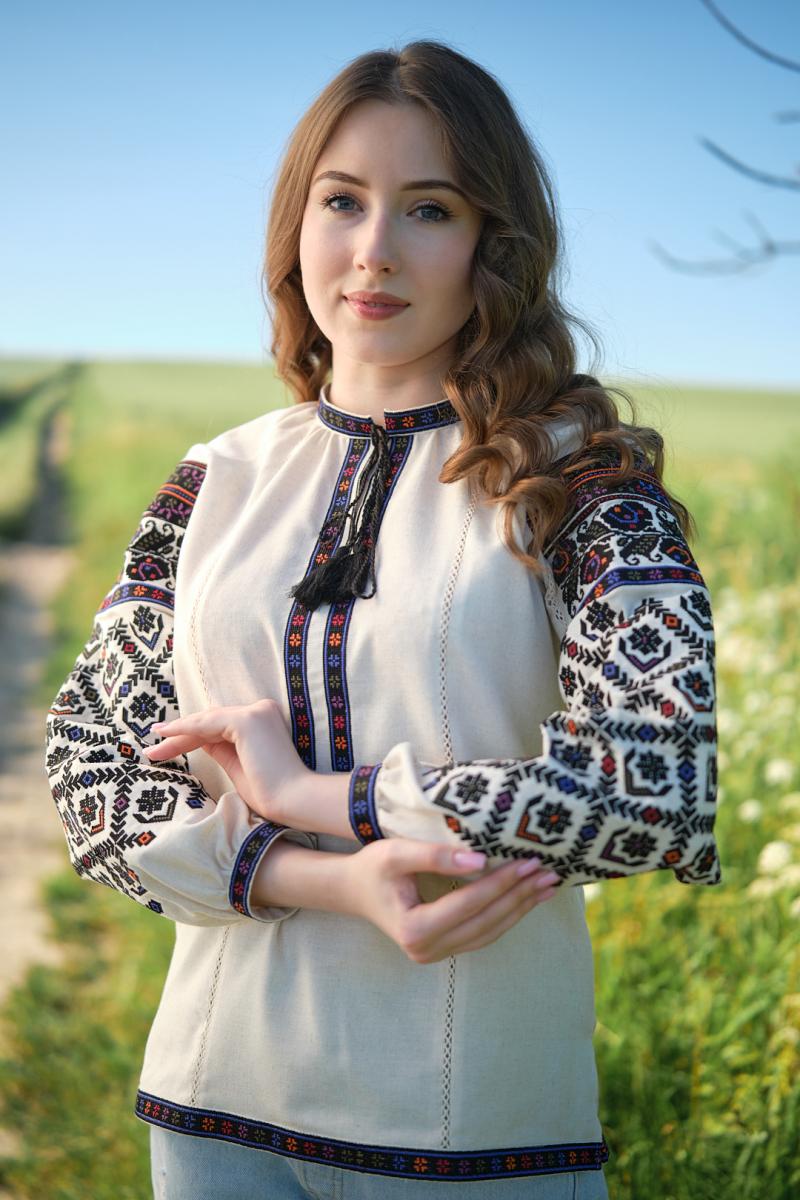 Жіноча вишиванка з льону "Ексклюзив" від ТМ КАЛИНА