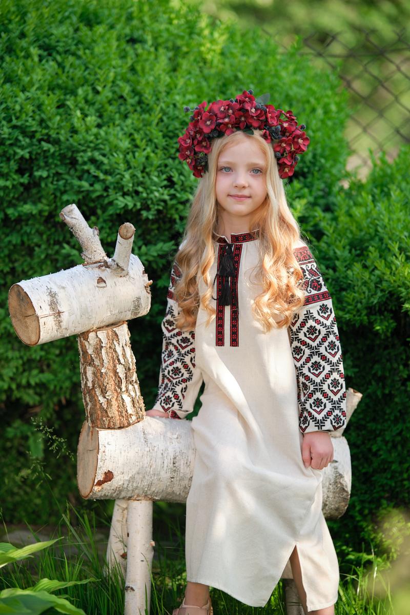 Лляна сукня для дівчаток "Ексклюзив" (червона вишивка) від ТМ КАЛИНА