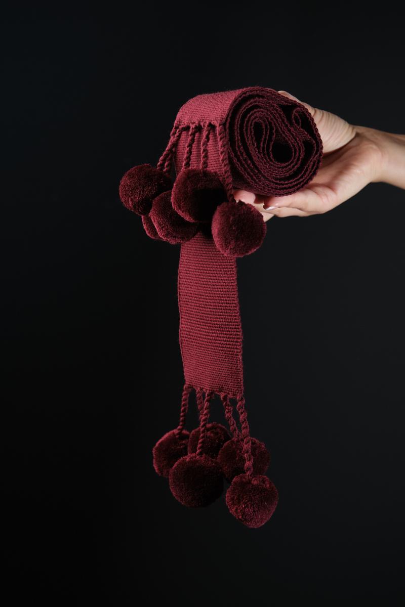 Крайка жіноча велика 3 метри з помпонами, колір бордо