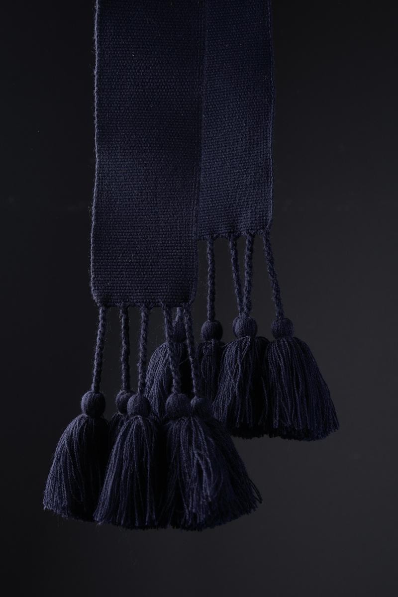 Крайка жіноча велика 3 метри з китицями, темно синя