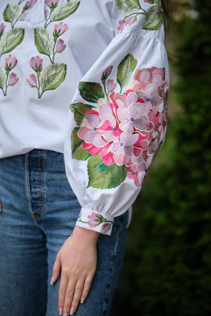Вишиванка жіноча "Гортензія" з натуральної тканини з квітковим орнаментом від ТМ КАЛИНА фото 1