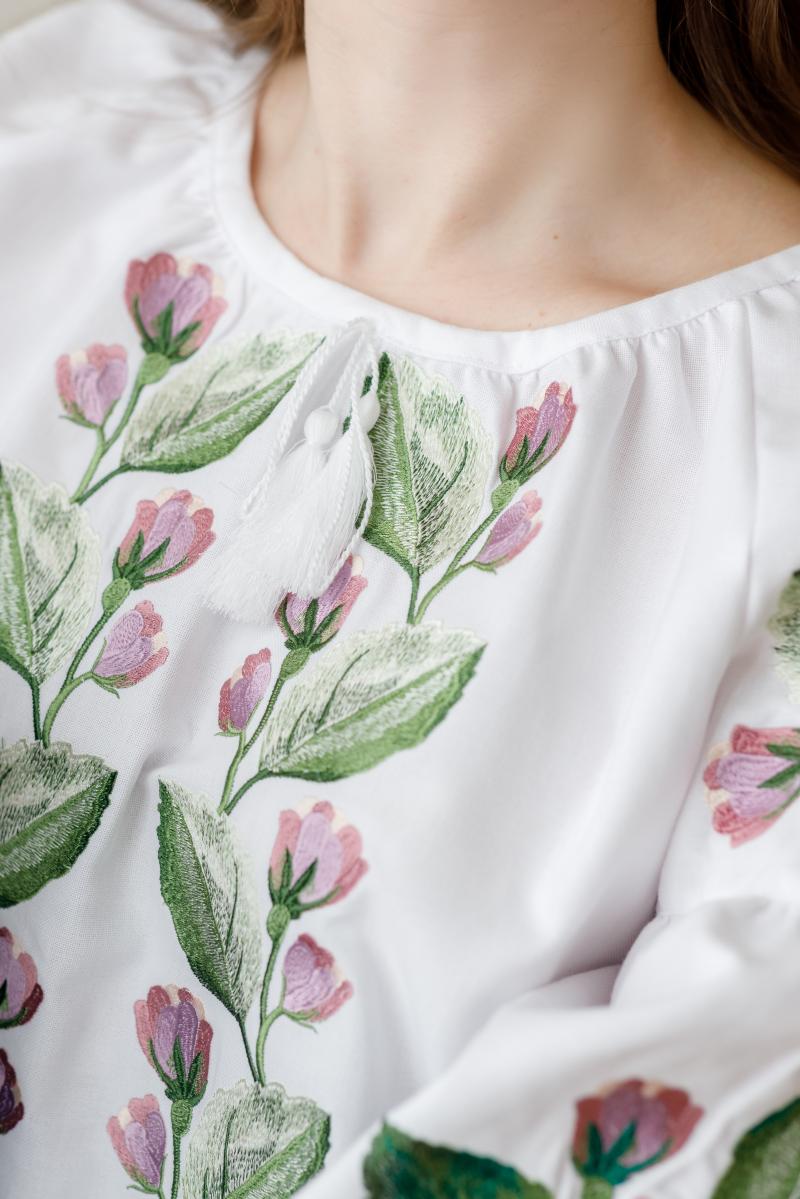 Вишиванка жіноча "Гортензія" з натуральної тканини з квітковим орнаментом від ТМ КАЛИНА фото 1