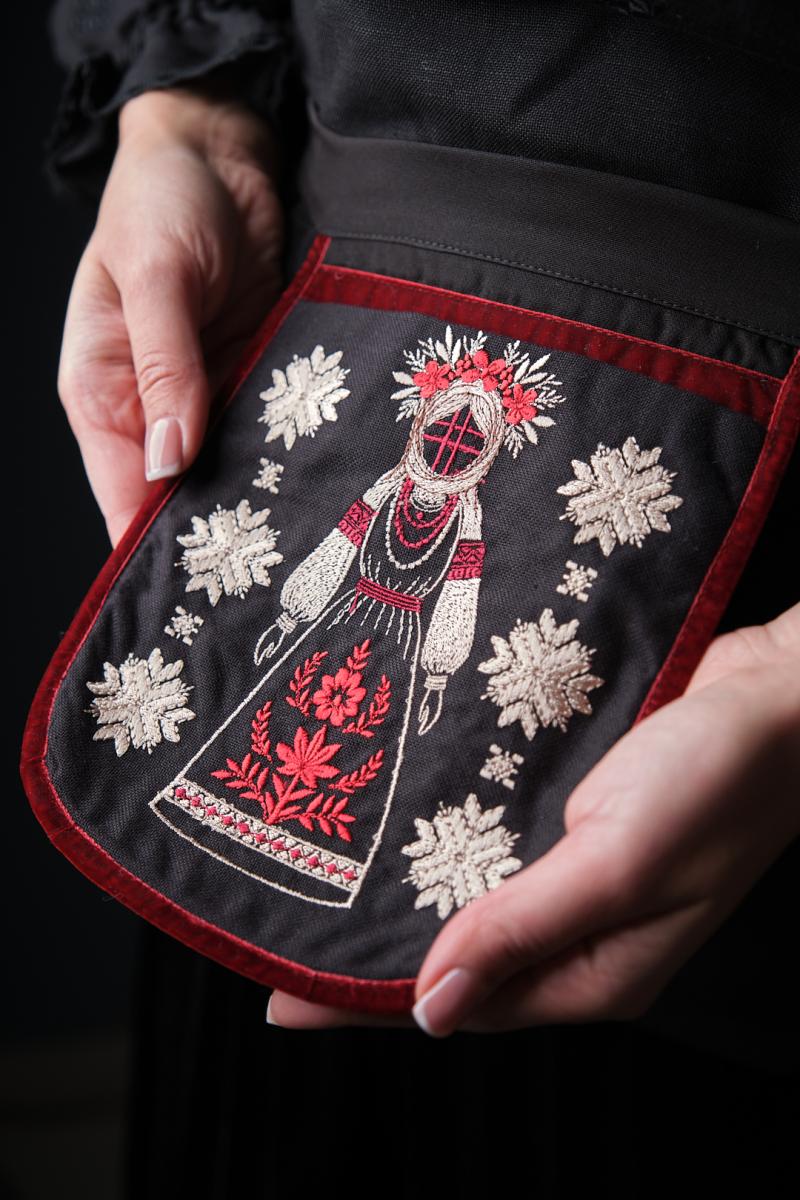 Ладунка (сумка-кишенька) "Мотанка" чорного кольору