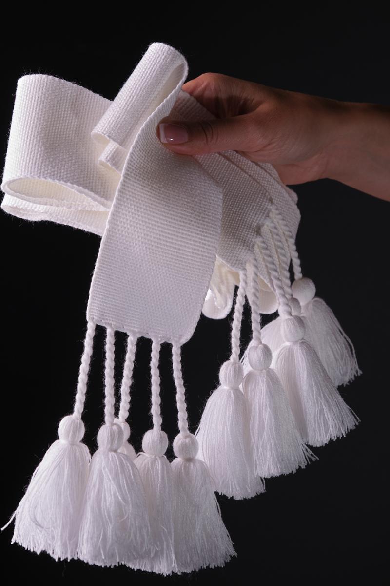 Жіноча крайка білого кольору, велика  (3м) з китицями фото 1