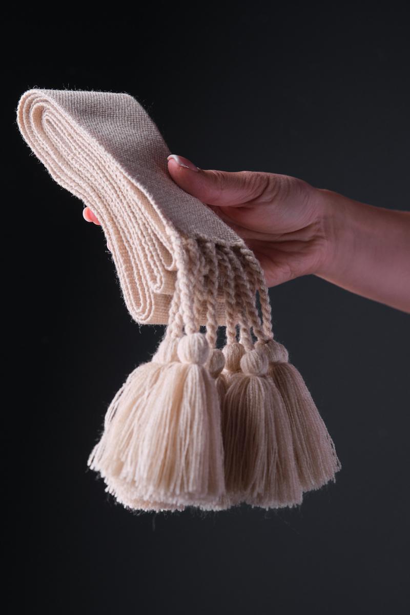 Крайка жіноча беж кольору, з китицями фото 1