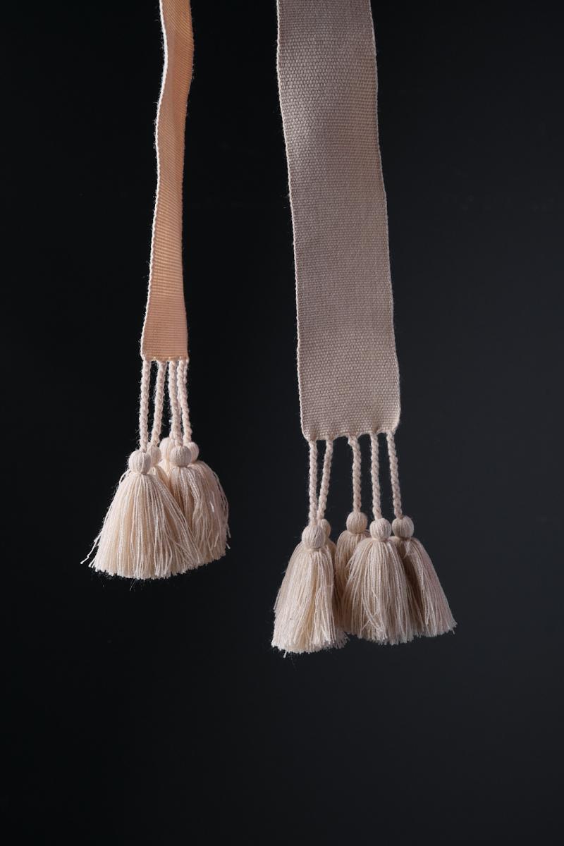 Крайка жіноча беж кольору, з китицями фото 4