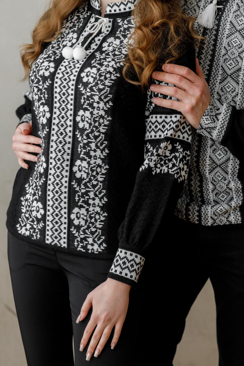 В'язаний комплект вишиванок чорного кольору з натуральної тканини фото 1