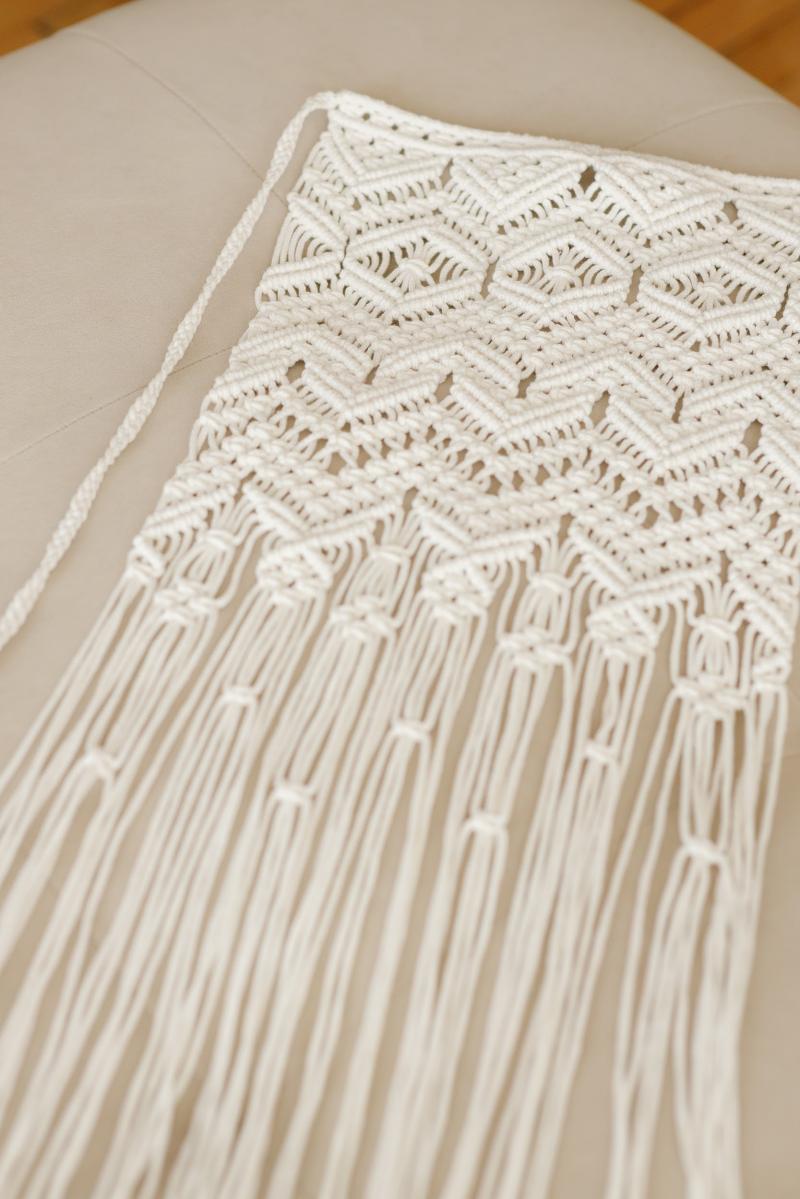 Хустина (пояс) у техніці макраме кольору слонової кістки жіноча (ручна робота)