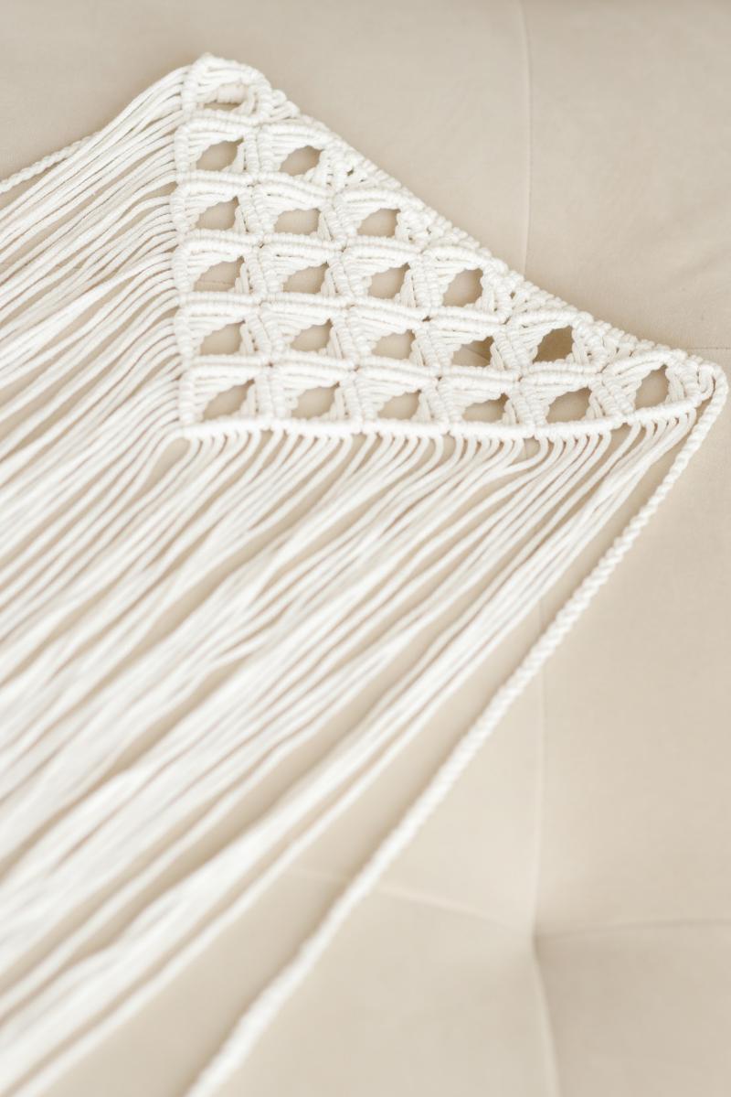 Хустина (пояс) у техніці макраме молочного кольору жіноча (ручна робота)