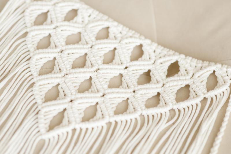 Хустина (пояс) у техніці макраме молочного кольору жіноча (ручна робота) фото 1