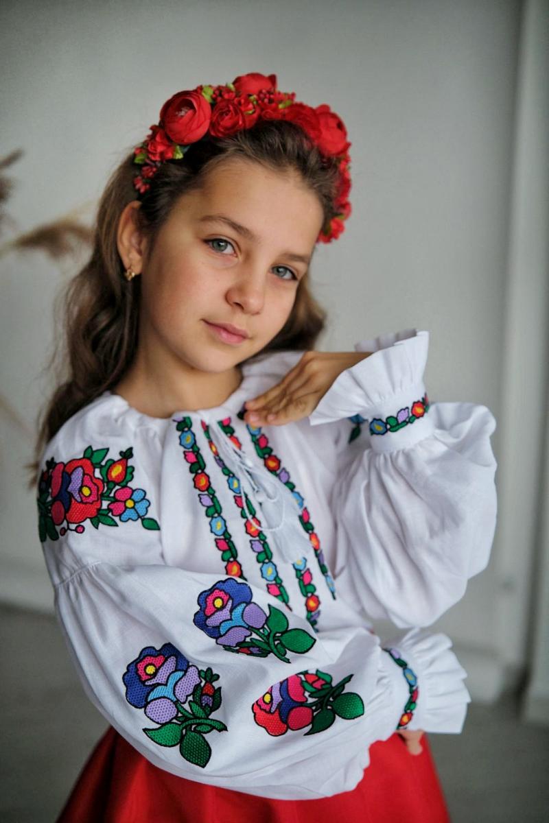 Лляна вишиванка для жівчаток "Квіткові барви" від ТМ КАЛИНА