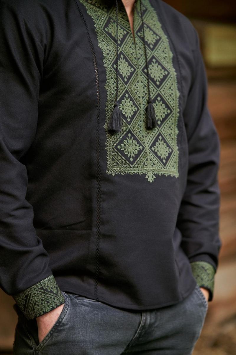 Чоловіча вишиванка чорного кольору з зеленою вишивкою "Добробут" від ТМ КАЛИНА  фото 5