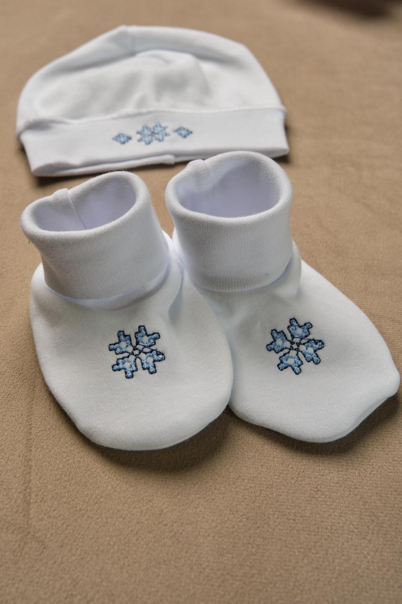 Вишитий костюм для хрещення хлопчика "Класика" з блакитною вишивкою фото 6