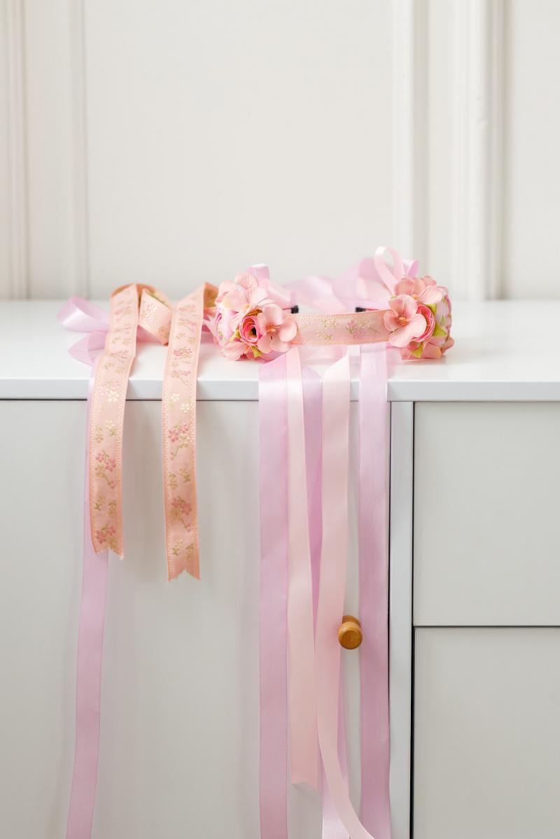 Ніжно рожевий віночок зі стрічками фото 2