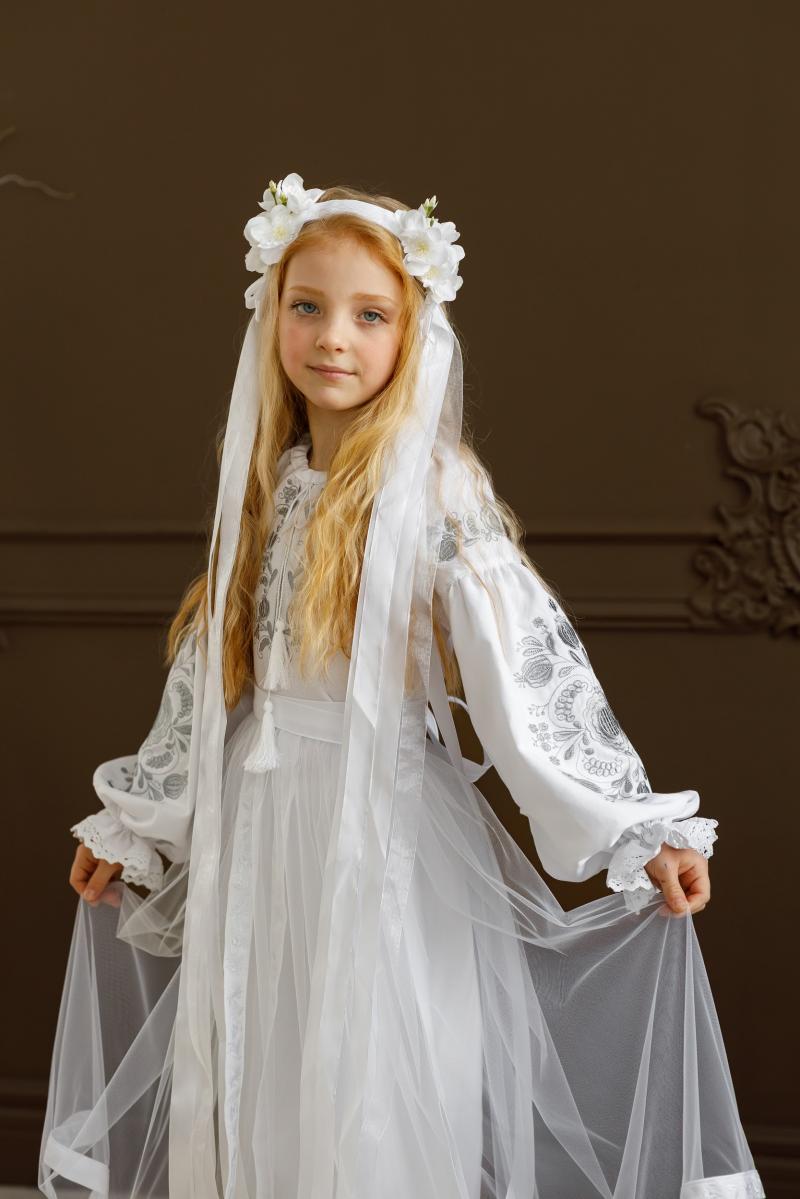 Вишита сукня для дівчинки "Весняний цвіт" сірий колір фото 1