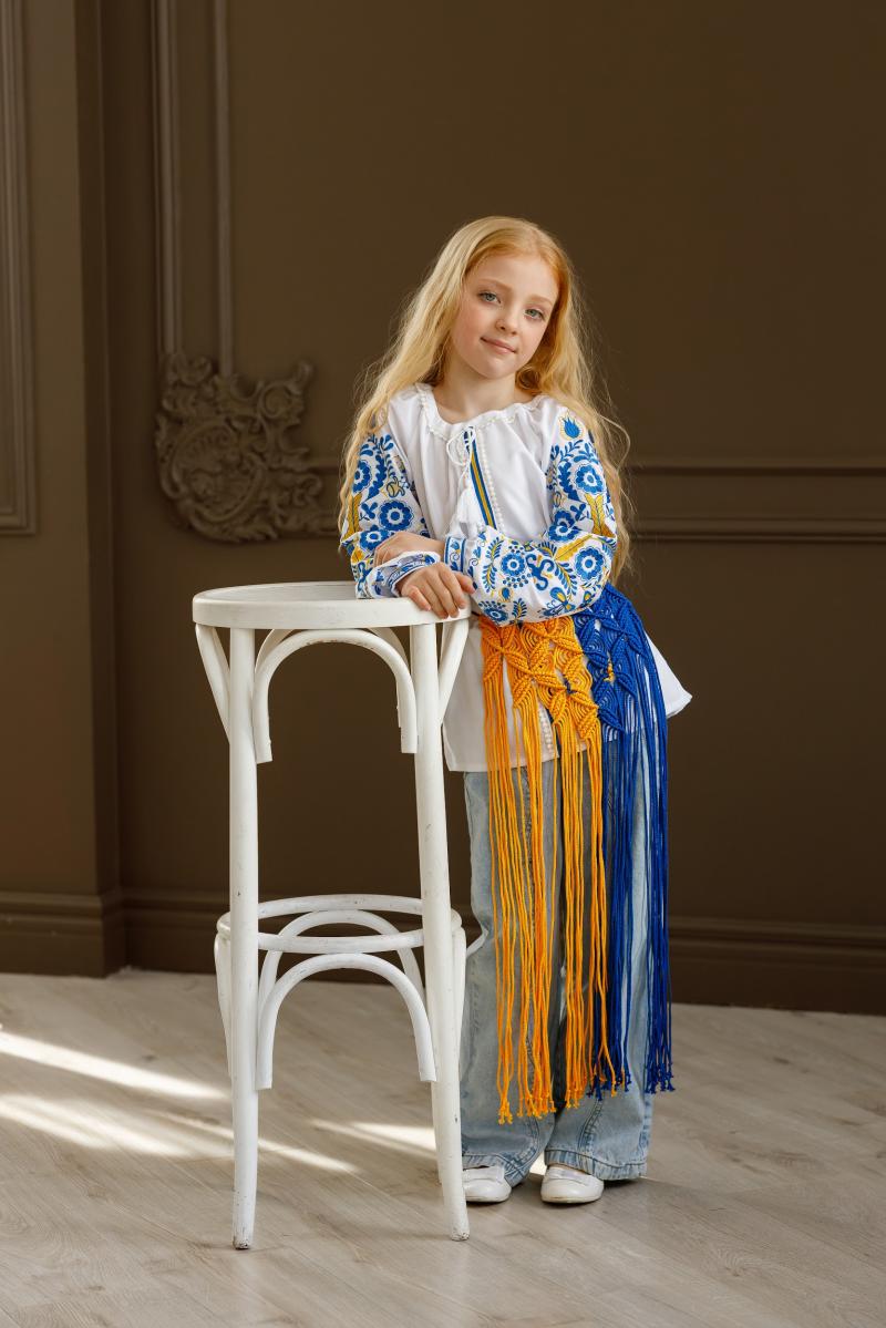 Дитяча хустина макраме - в патріотичних кольорах  (ручна робота)