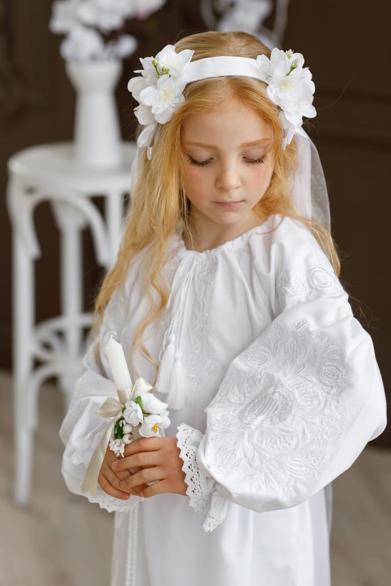 Вишита сукня для дівчинки "Весняний цвіт" білий колір фото 1