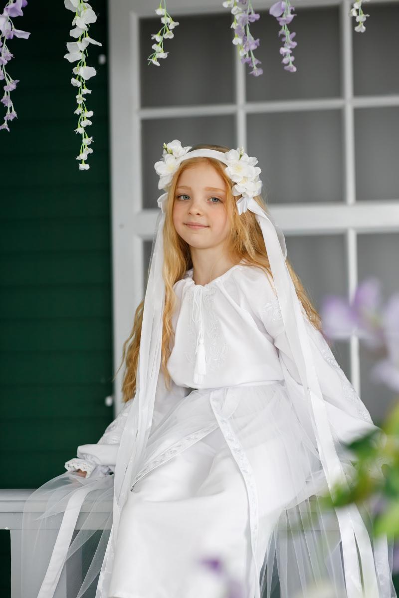 Вишита сукня для дівчинки "Весняний цвіт" білий колір фото 6