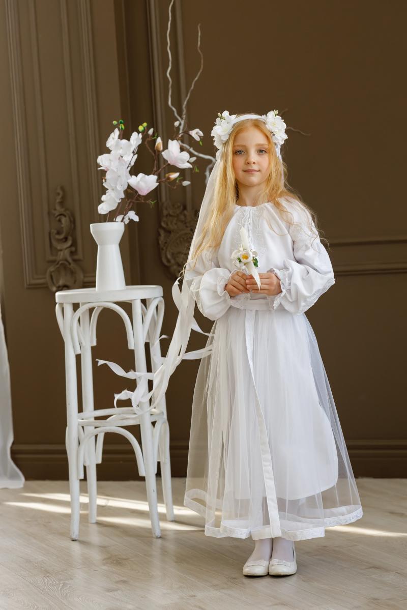 Вишита сукня для дівчинки "Весняний цвіт" білий колір