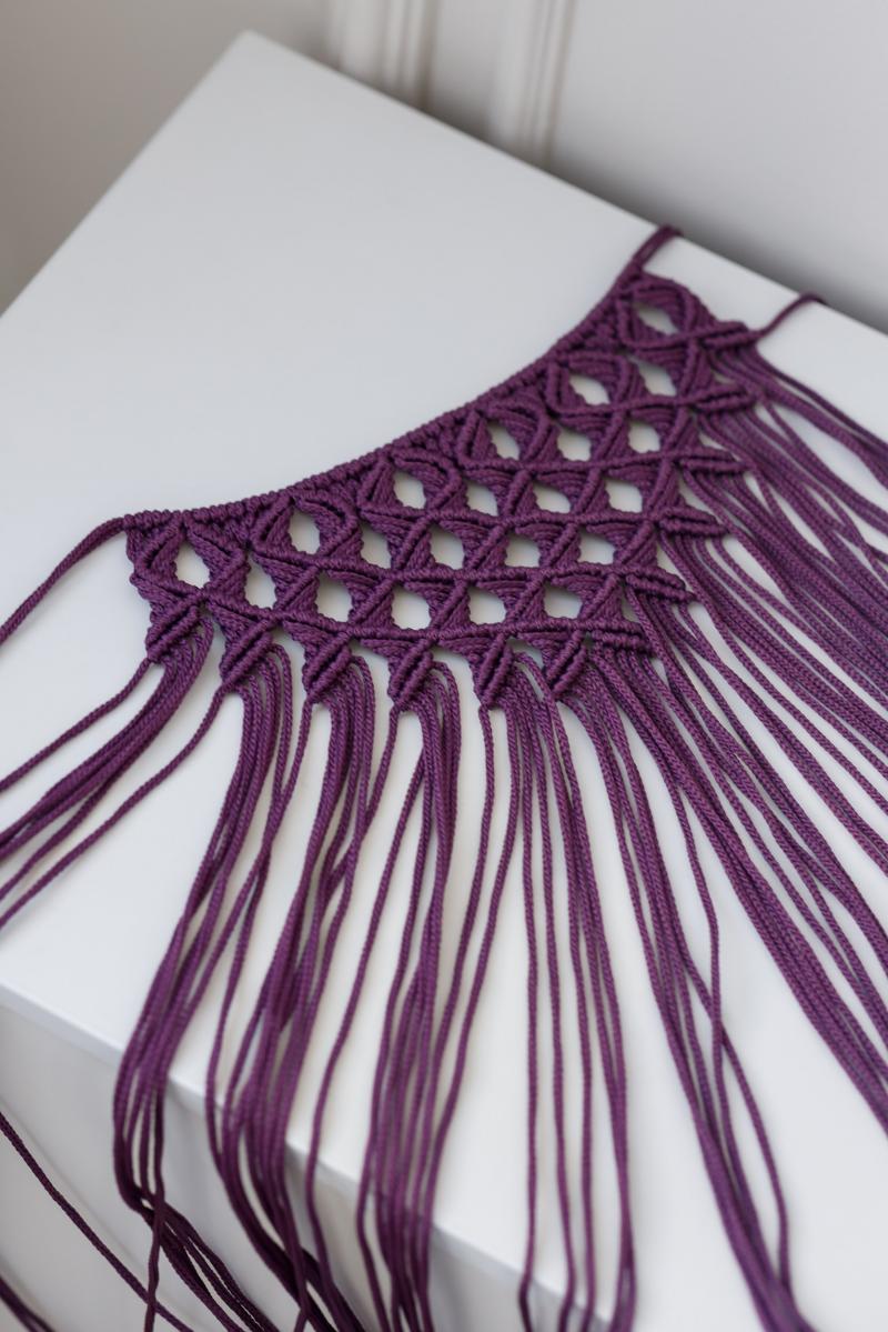 Дитяча хустина макраме - фіолетового кольору (ручна робота)